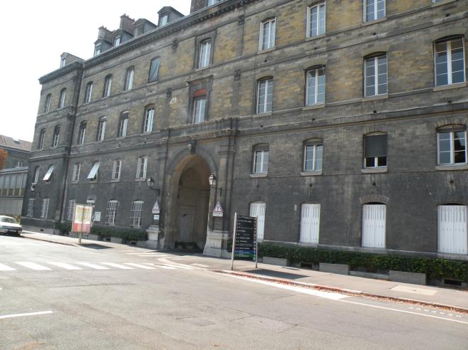  bâtiment de l'Hôpital Sainte-Anne, 14e